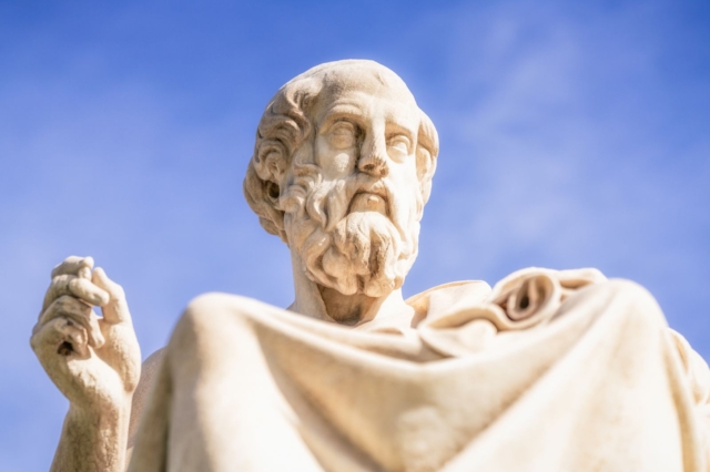 Αποκαλύφθηκε τι έκανε ο Πλάτωνας λίγες ώρες πριν πεθάνει – Τελειομανής έως το τέλος