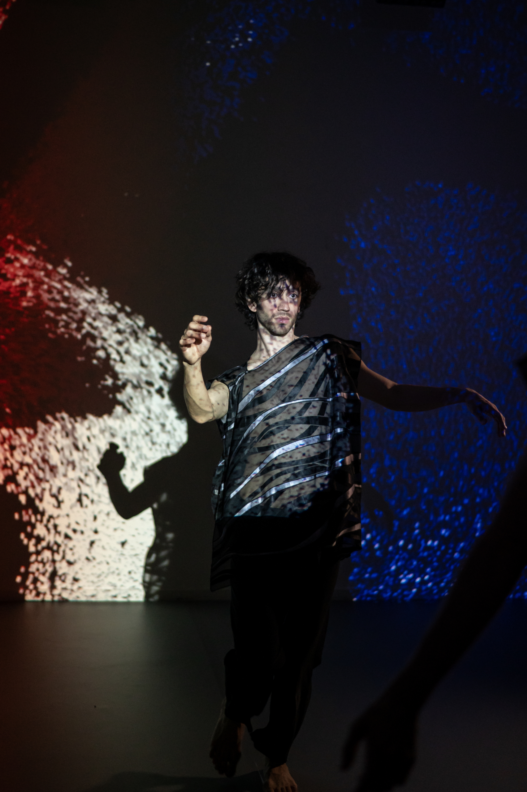 παράσταση χορού 4+ΕΝΑ