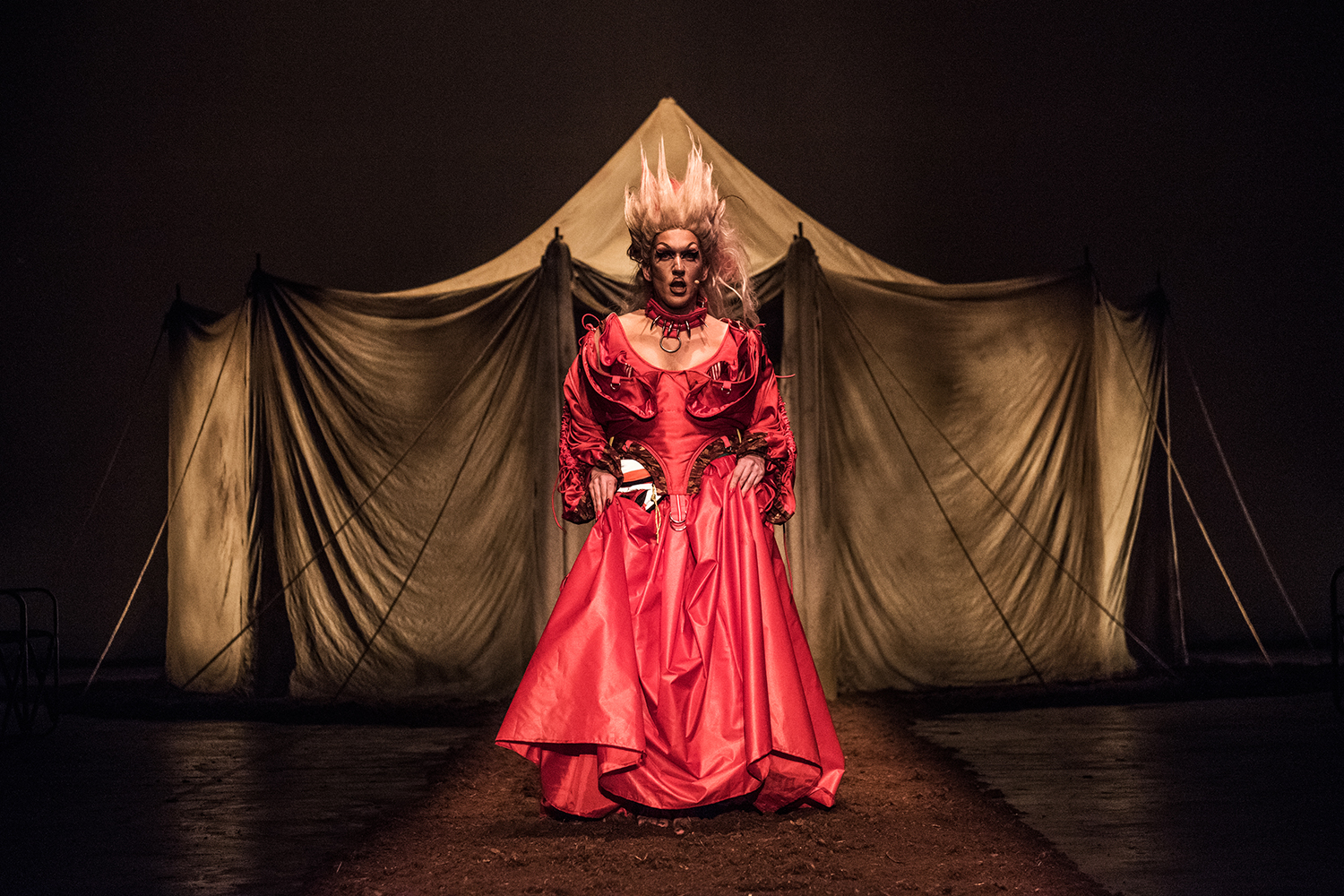 Τραγούδια του ελληνικού λαού – Drag ορατόριο