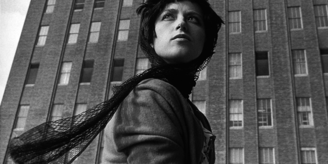 Cindy Sherman Untitled Film Still #58 1980 Εκτύπωση ζελατινο-αλογονούχου αργύρου 20,3 x 25,4 εκ. / 8 x 10 ίντσες Με την ευγενική παραχώρηση της καλλιτέχνιδας και της Hauser & Wirth © Cindy Sherman