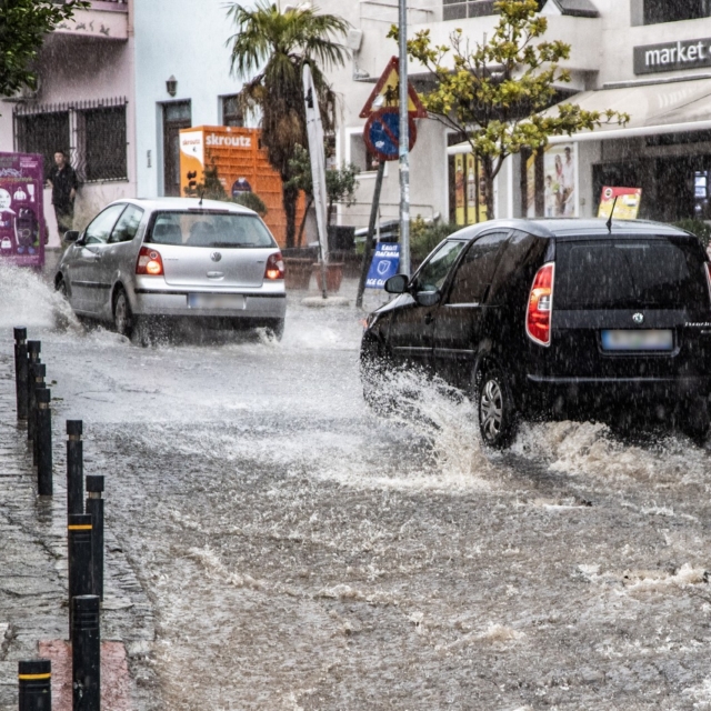 Έντονη βροχόπτωση στα Κάστρα της Θεσσαλονίκης, Πέμπτη 9 Μαΐου 2024