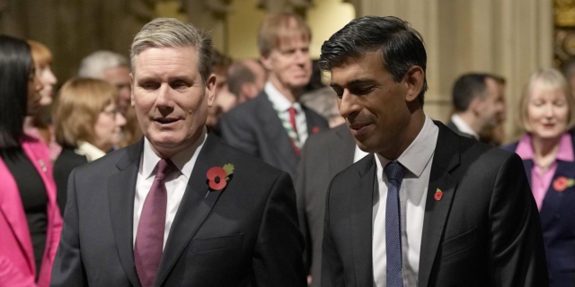 Ο ηγέτης των Τόρηδων, Ρίσι Σούνακ, και ο ηγέτης των Εργατικών, Κιρ Στάρμερ