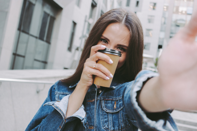 Τον Ιούνιο θα χρειάζεσαι 3 ευρώ για τον καφέ στο χέρι