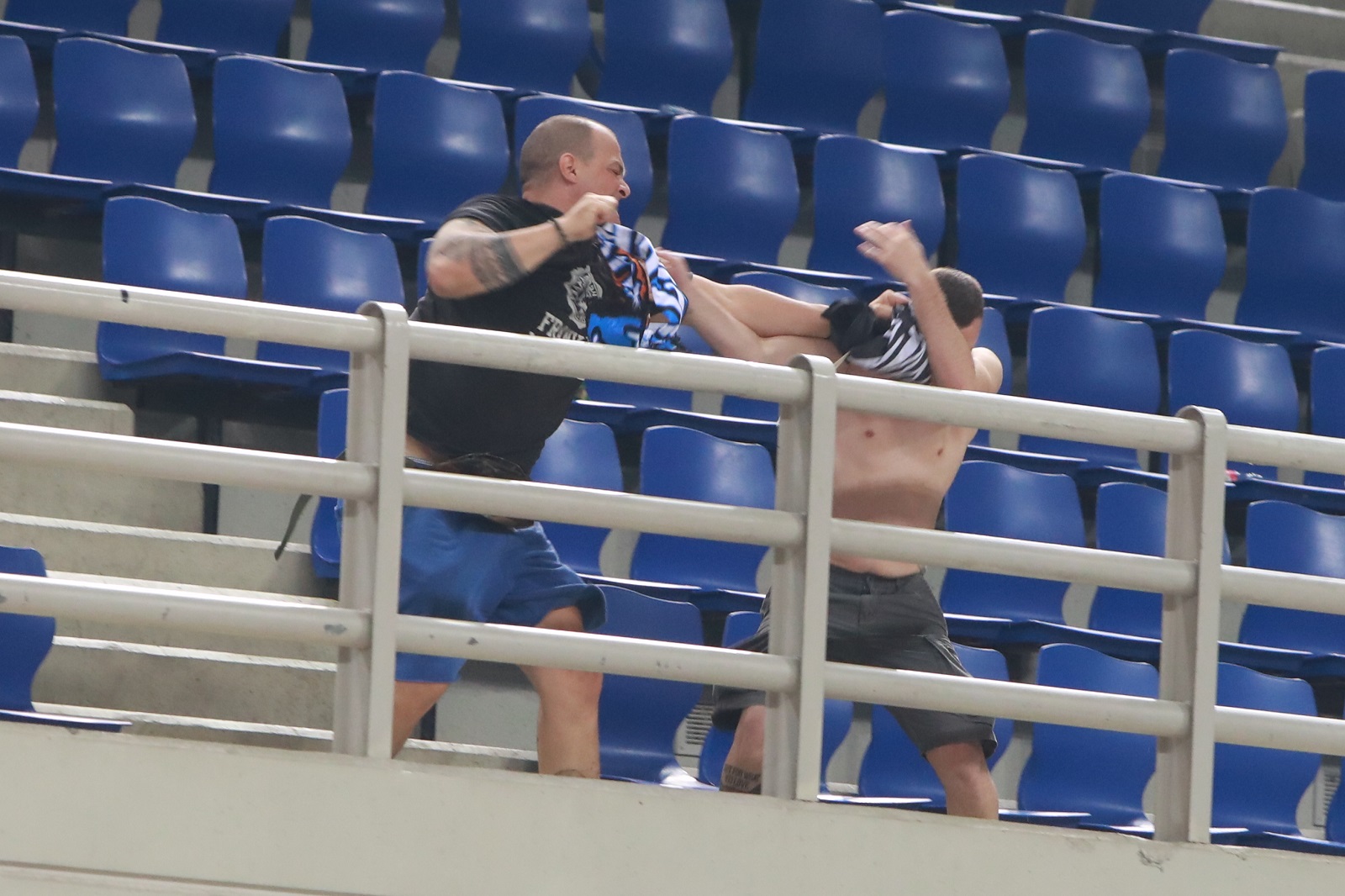 Επεισόδια μεταξύ οπαδών Πανιωνίου - Ηρακλή και αστυνομίας