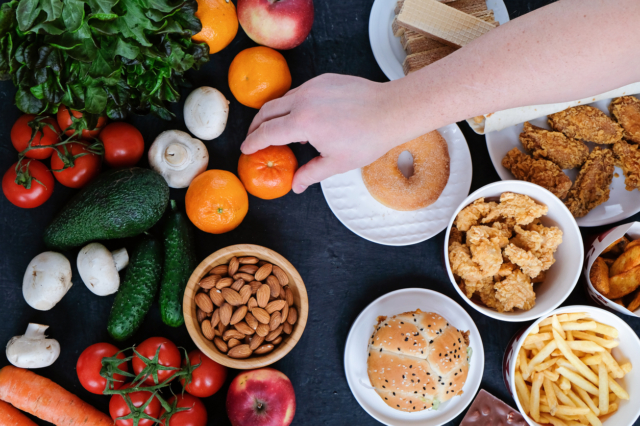 Ενσυνείδητη διατροφή: Ο τρόπος να τρως ό,τι θες και να είσαι υγιής