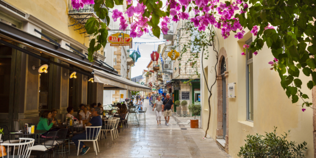 Οι ομορφότερες ανοιξιάτικες βόλτες για να απολαύσετε το Ναύπλιο