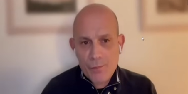 Πάρις Καρβουνόπουλος: Εγκεφαλικό υπέστη ο δημοσιογράφος