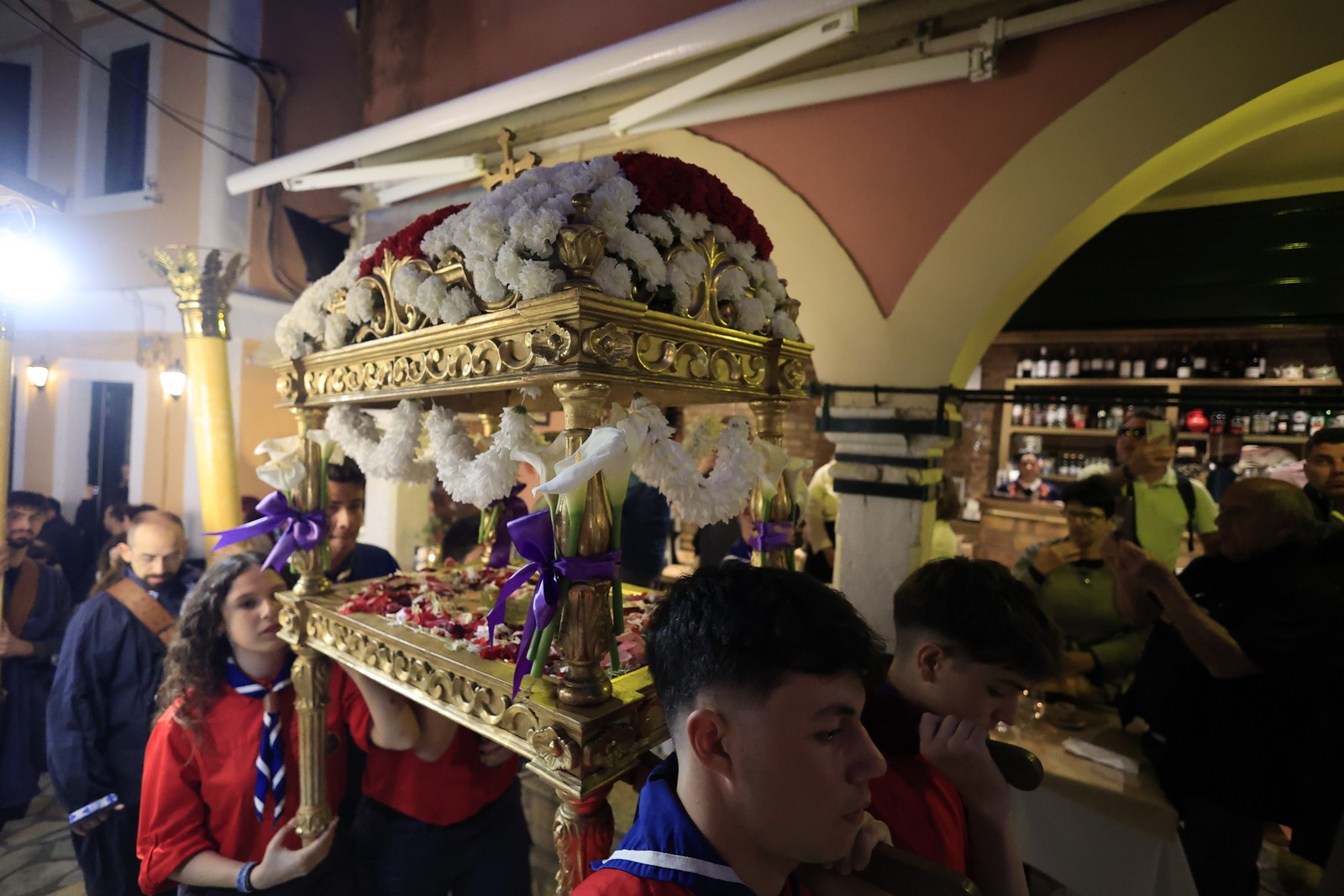 Περιφορά Επιταφίου στην Κέρκυρα