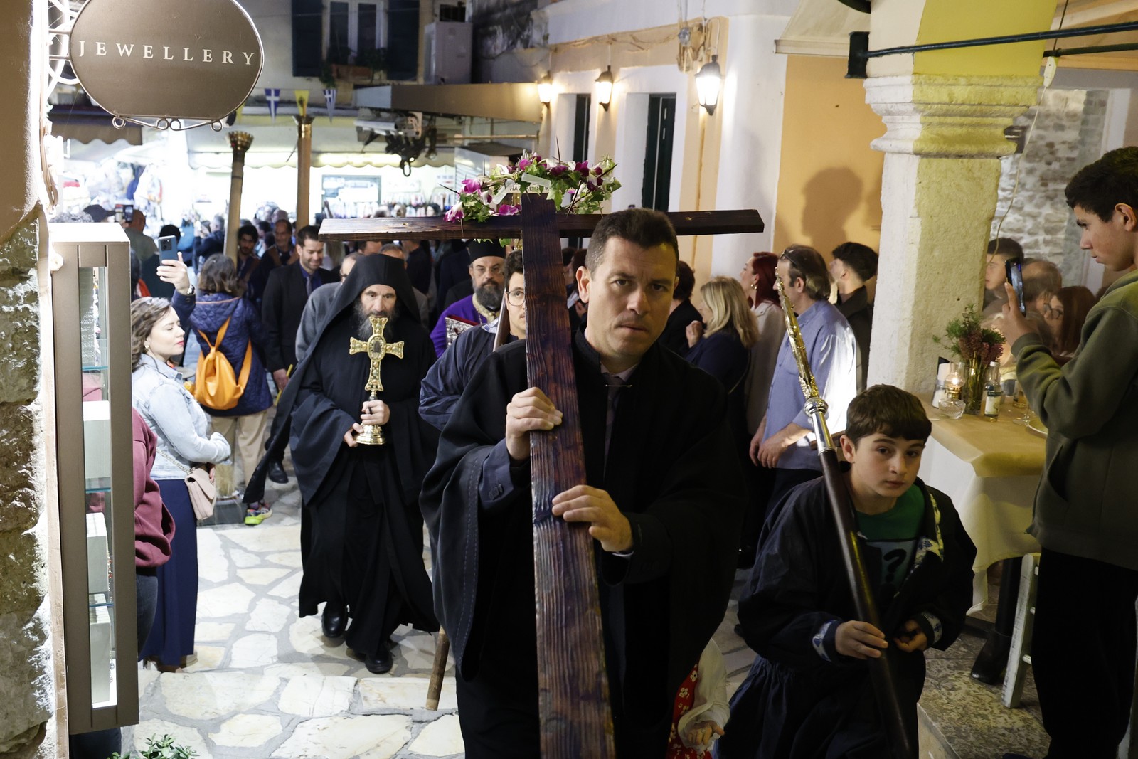 Περιφορά Επιταφίου στην Κέρκυρα