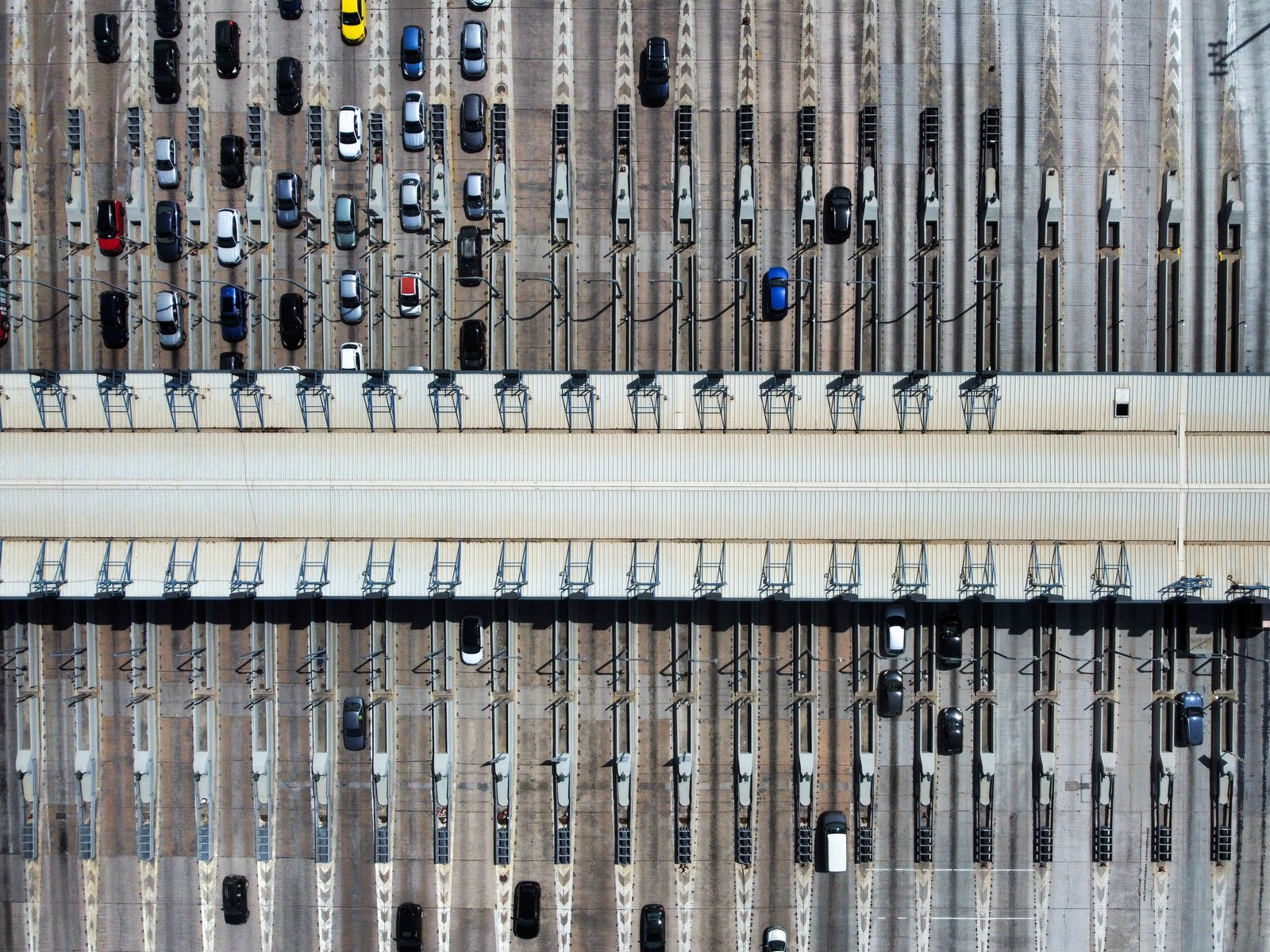 Έξοδος εκδρομέων του Πάσχα στα διόδια Αφιδνών, Μεγάλη Πέμπτη, 2 Μαΐου 2024