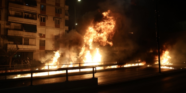 / Εορτασμός της Ανάστασης, στον Ιερό Ναό Αναλήψεως Κυρίου, στο Νέο Κόσμο