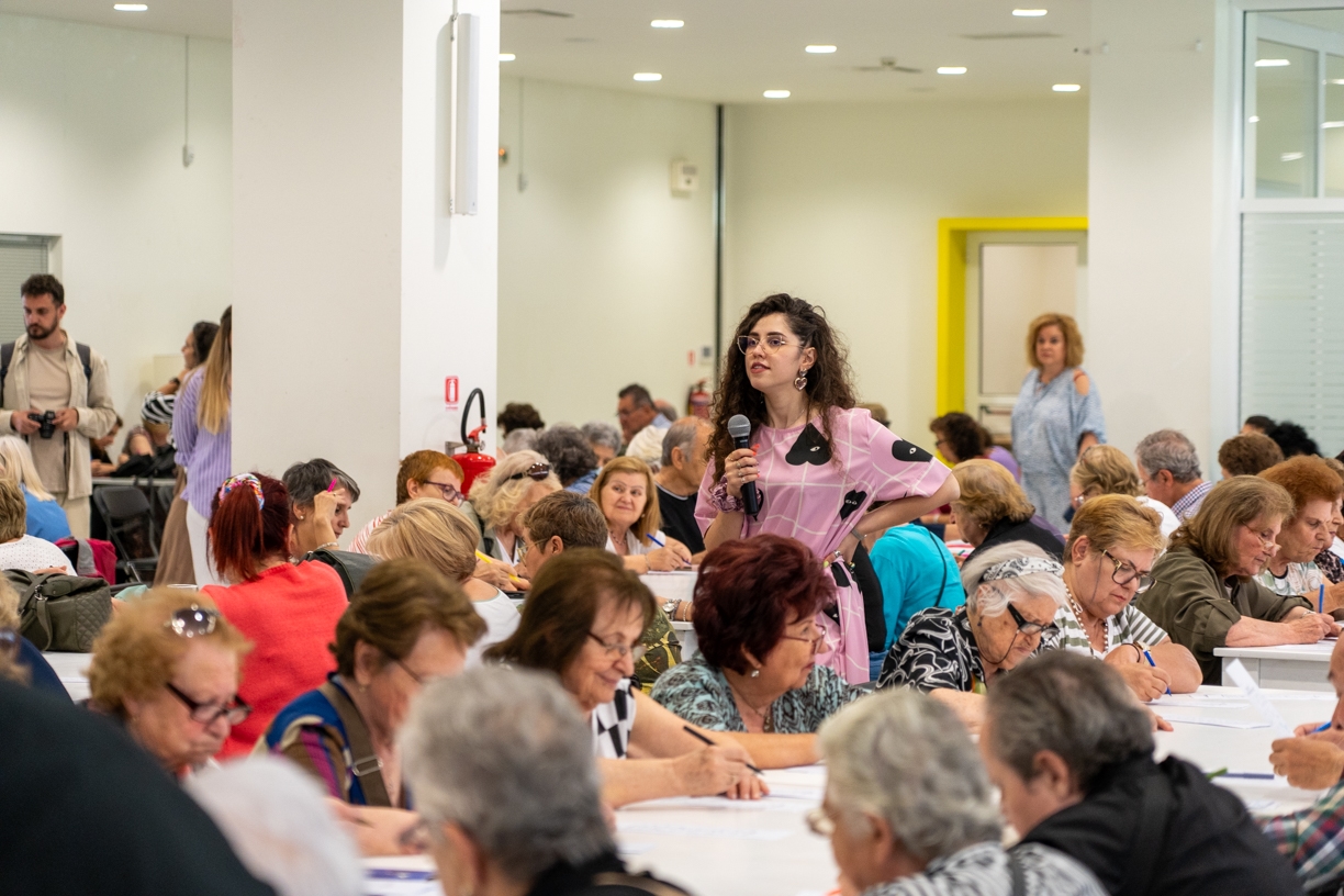 Η Νεφέλη Μεγκ παρουσιάζει το παιχνίδι