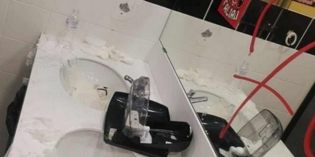 Ολυμπιακός – Φιορεντίνα: Βανδαλισμοί στο εσωτερικό της OPAP Arena από οπαδούς των ερυθρόλευκων