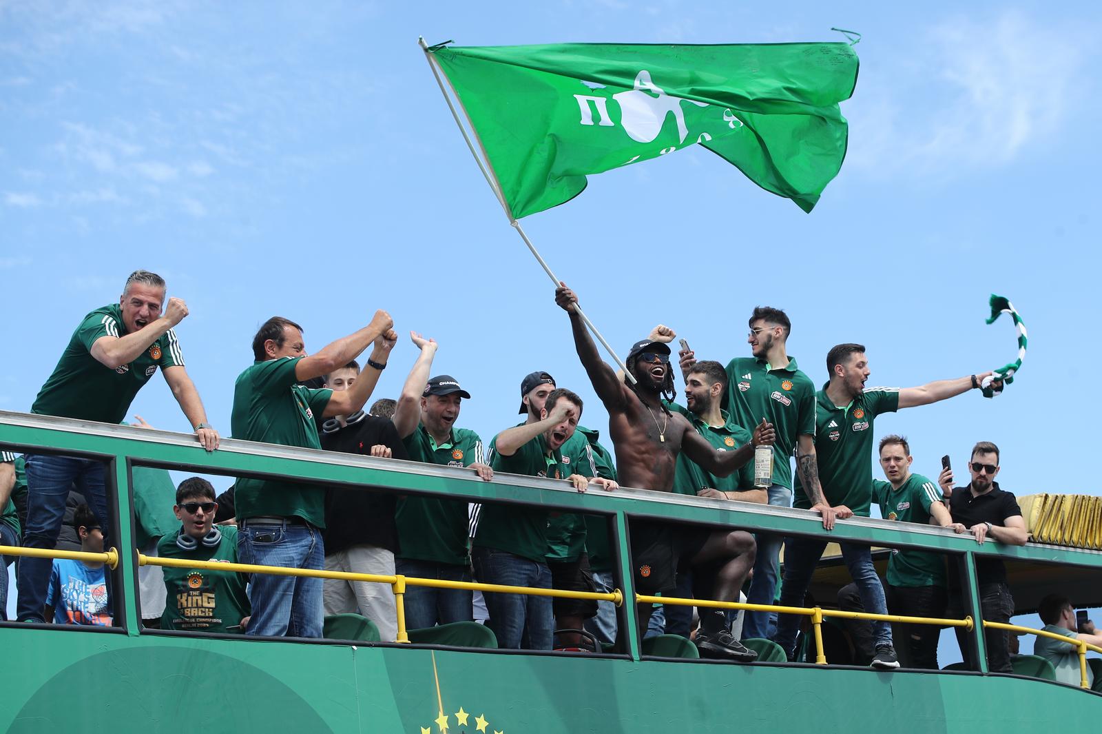 ΑΦΙΞΗ ΤΗΣ ΟΜΑΔΑΣ ΤΟΥ ΠΑΝΑΘΗΝΑΪΚΟΥ ΑΠΟ ΤΟ FINAL 4 ΤΗΣ EUROLEAGUE ΤΟΥ ΒΕΡΟΛΙΝΟΥ 