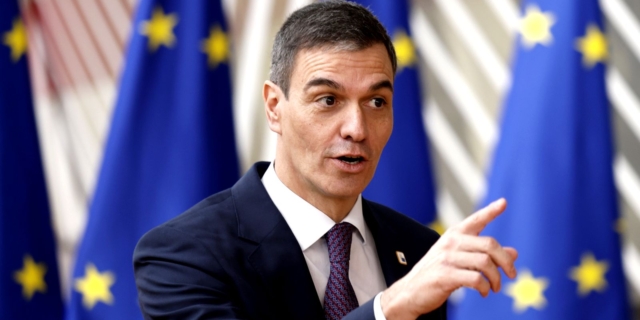 H ελληνική Κεντροαριστερά δυστυχώς δεν έχει Πέδρο Σάντσεθ