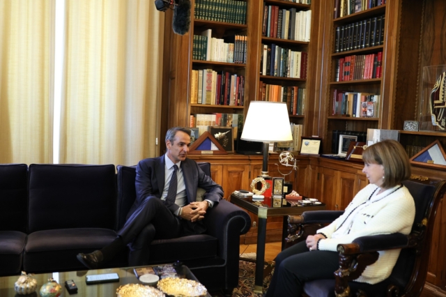 Συνάντηση της ΠτΔ Κατερίνας Σακελλαροπούλου με τον πρωθυπουργό Κυριάκο Μητσοτάκη, Προεδρικό Μέγαρο, στις 8 Μαΐου 2024