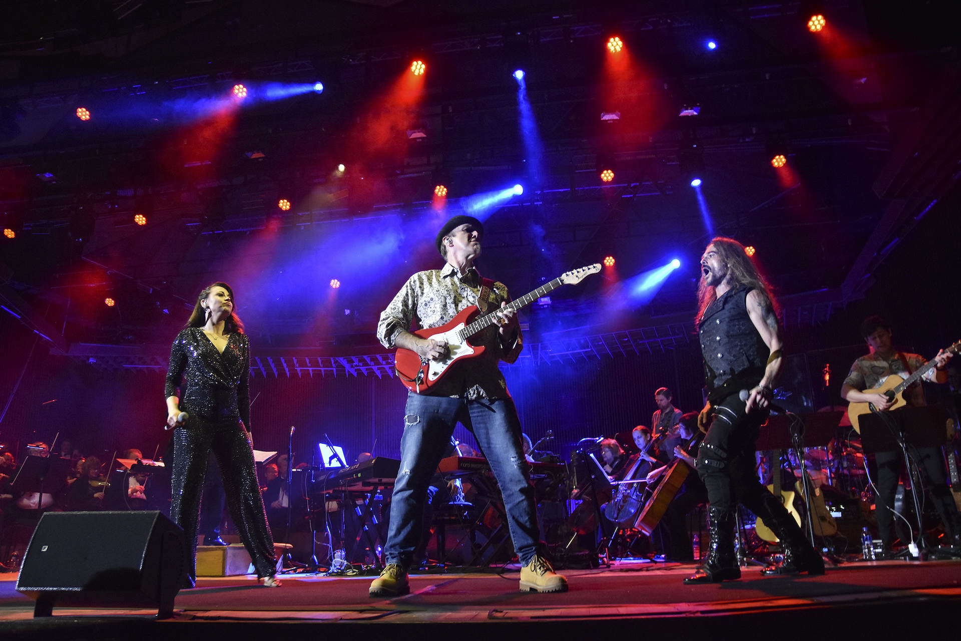 QUEEN SYMPHONIC- A ROCK AND ORCHESTRA EXPERIENCE