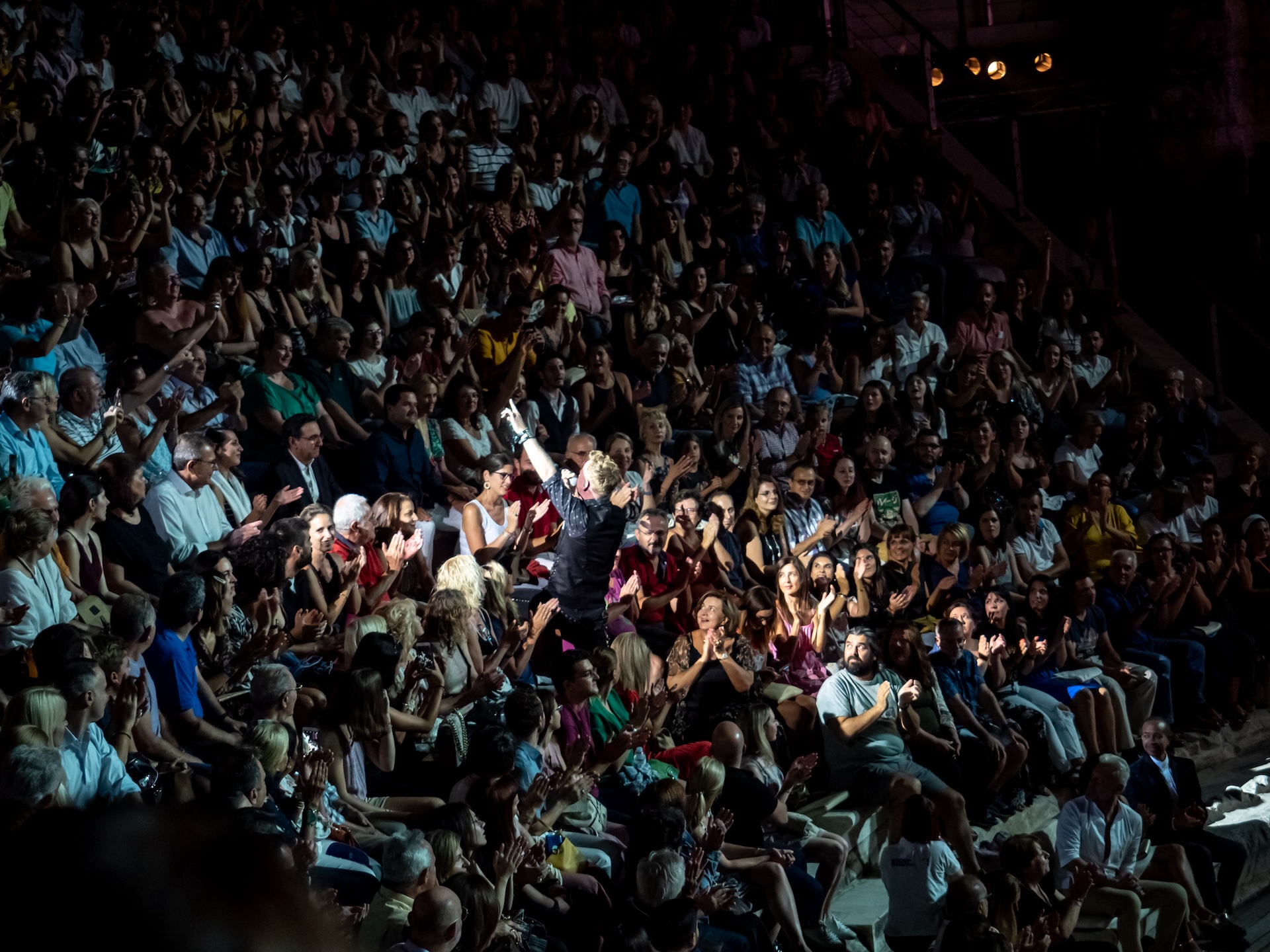 QUEEN SYMPHONIC- A ROCK AND ORCHESTRA EXPERIENCE