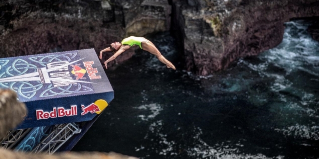 Red Bull Cliff Diving: Πως να προπονηθείς για βουτιές από τα 27 μέτρα