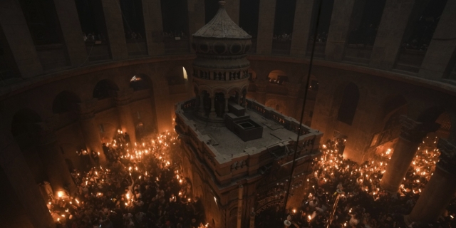 Τελετή αφής του Αγίου Φωτός στα Ιεροσόλυμα