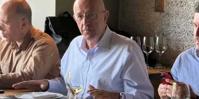 Θεοδωρόπουλος: “Θα χαρώ με νίκη του Ολυμπιακού”