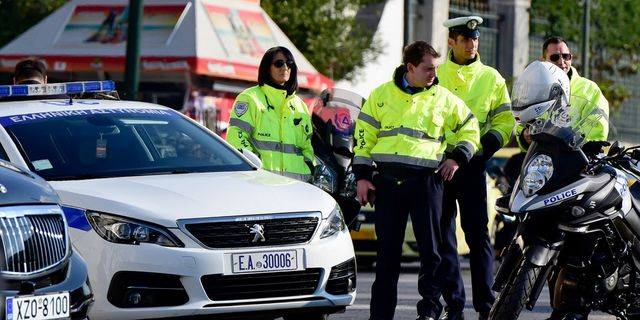 Διαδικτυακές κοινότητες με 200.000 μέλη ενημέρωναν για μπλόκα της Τροχαίας