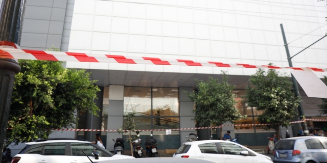Πυροβολισμοί με ένα νεκρό έξω από σούπερ μάρκετ στον Πειραιά