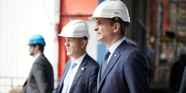 Επίσκεψη του Κυριάκου Μητσοτάκη στα ναυπηγεία της Λοριάν στη Γαλλία