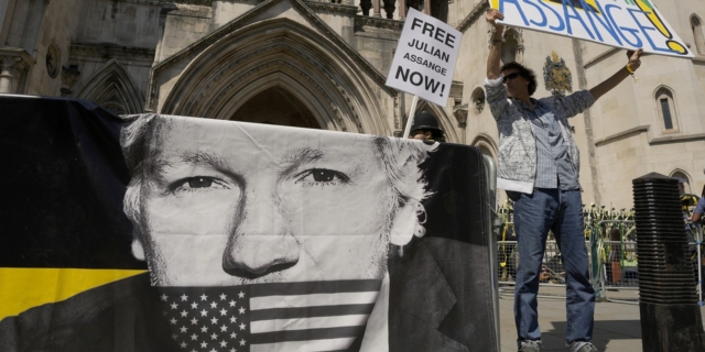 Τζούλιαν Ασάνζ: Τον Ιούλιο εξετάζεται η έφεση κατά της έκδοσής του στις ΗΠΑ