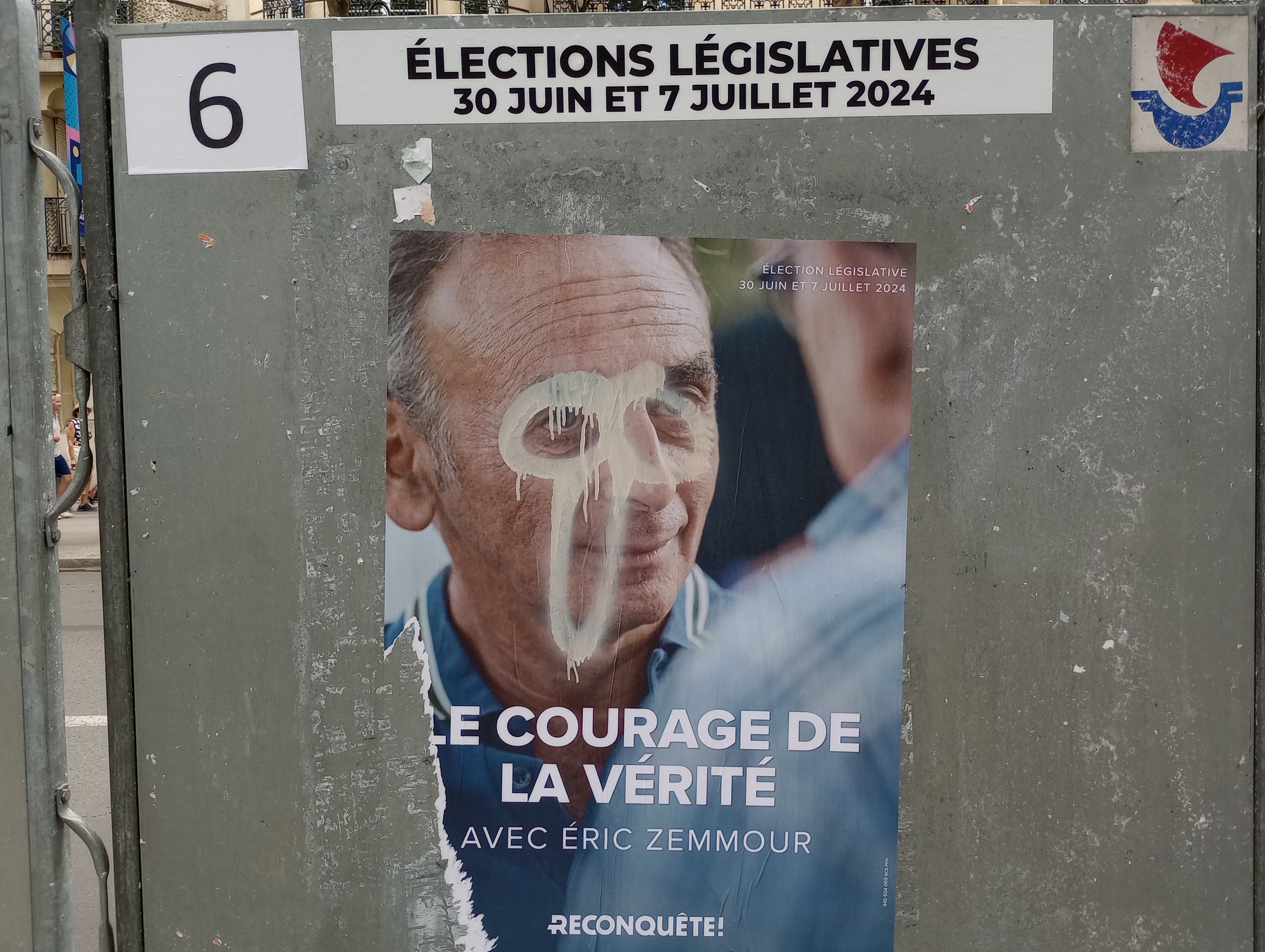Αφίσα του Ερίκ Ζεμούρ