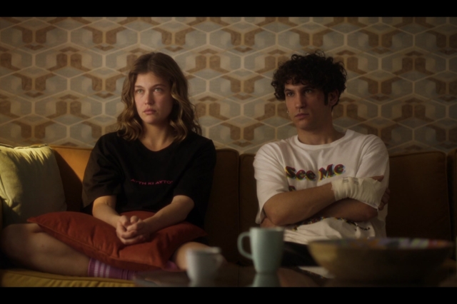 Γιατί είδα το Maestro στην τηλεόραση και όχι στο Netflix