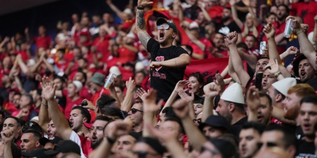 Euro 2024: Κατέκλυσαν τους δρόμους οι φίλοι της Εθνικής Αλβανίας πριν τον αγώνα με την Ισπανία