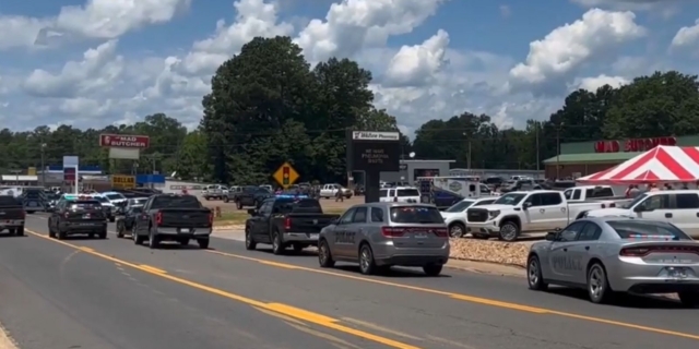 Πυροβολισμοί στο Άρκανσο