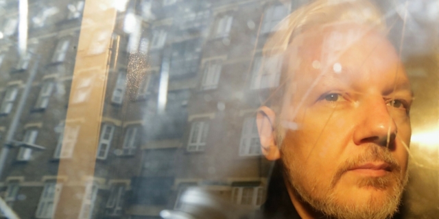 Τζούλιαν Ασάνζ