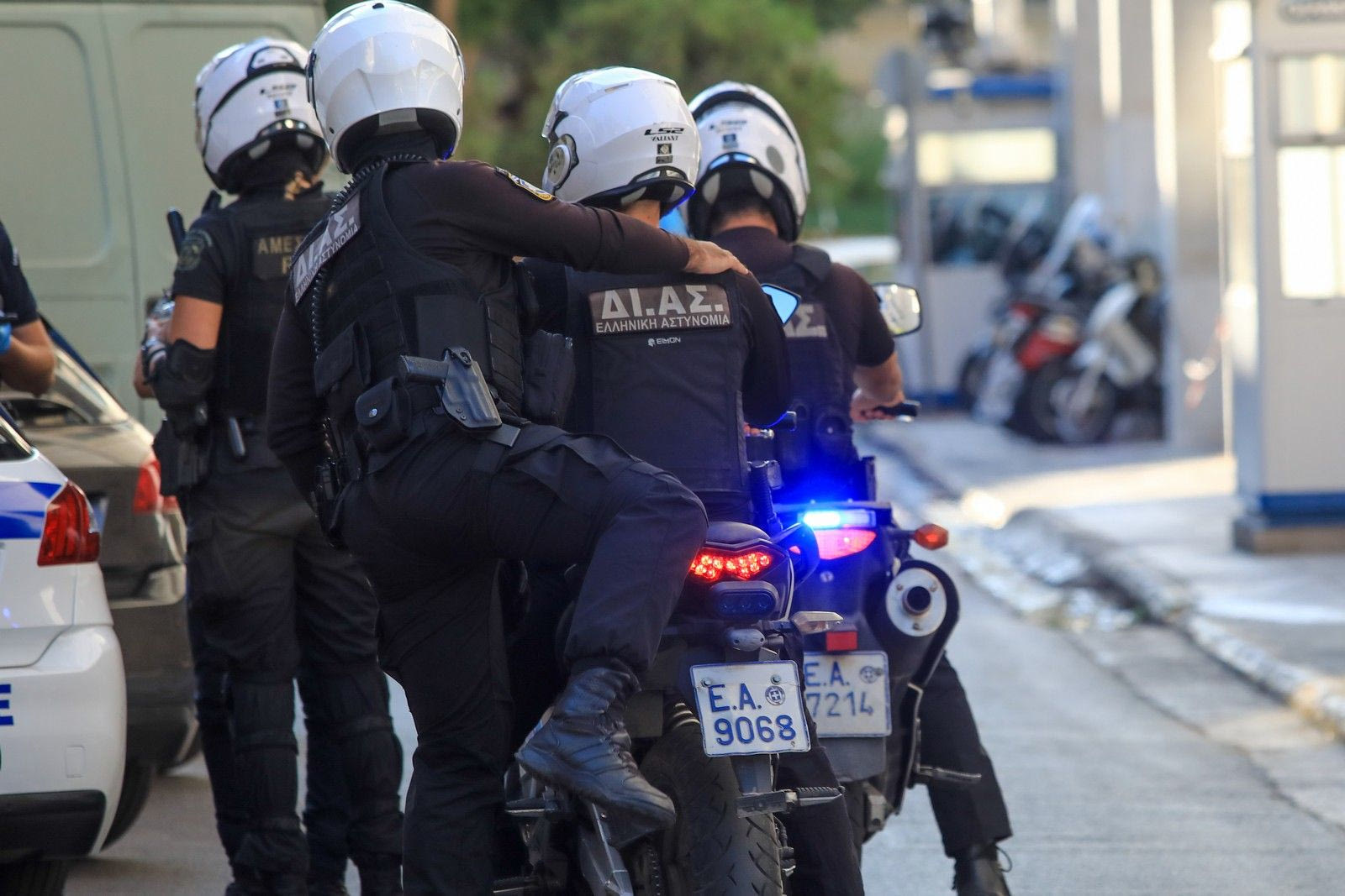 Αιγάλεω: Μοτοσικλετιστές εμβόλισαν μηχανή της ομάδας ΔΙΑΣ - Τραυματίστηκε  αστυνομικός