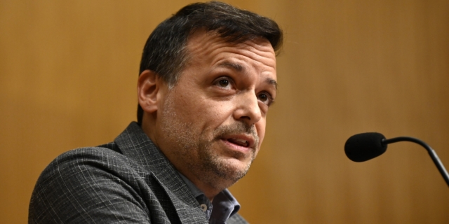 Ο Χάρης Δούκας
