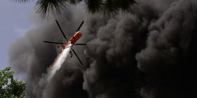 Έκρηξη και πυρκαγιά σε εργοστάσιο Κηφισιάς