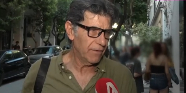 Ο Γιάννης Μπέζος