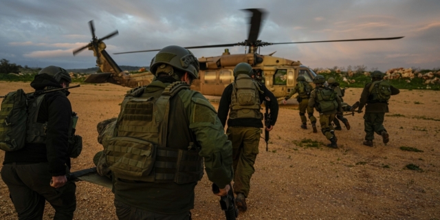 Ισραηλινοί στρατιώτες κοντά στα σύνορα με τον Λίβανο