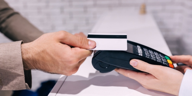 Viva: συνεργασία με την Oracle στις τουριστικές πληρωμές