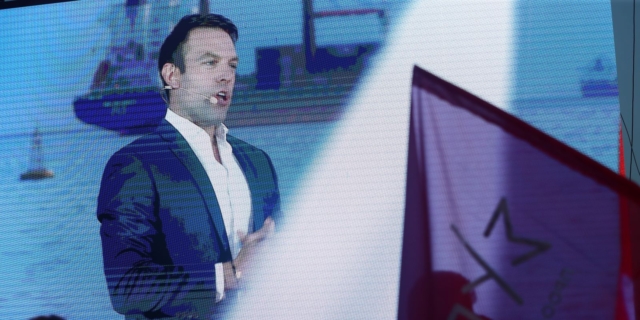 Στέφανος Κασσελάκης: “Πόθεν Έσχες” χωρίς ιερό αλλά με Osios