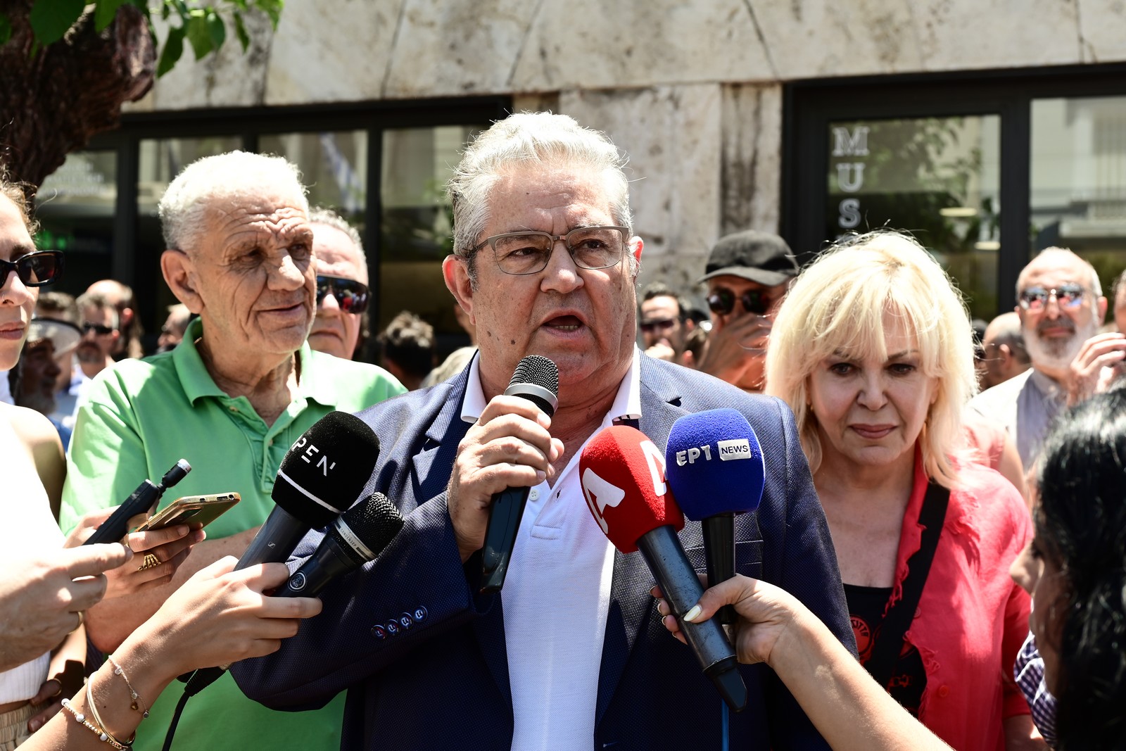 Ο Δημήτρης Κουτσούμπας στο συλλαλητήριο για τη ΛΑΡΚΟ