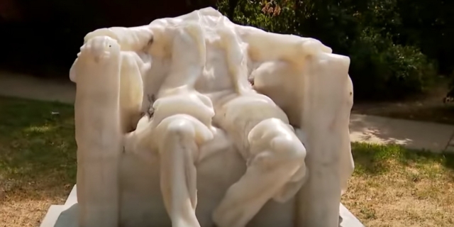 Έλιωσε το κέρινο άγαλμα του Αβραάμ Λίνκολν