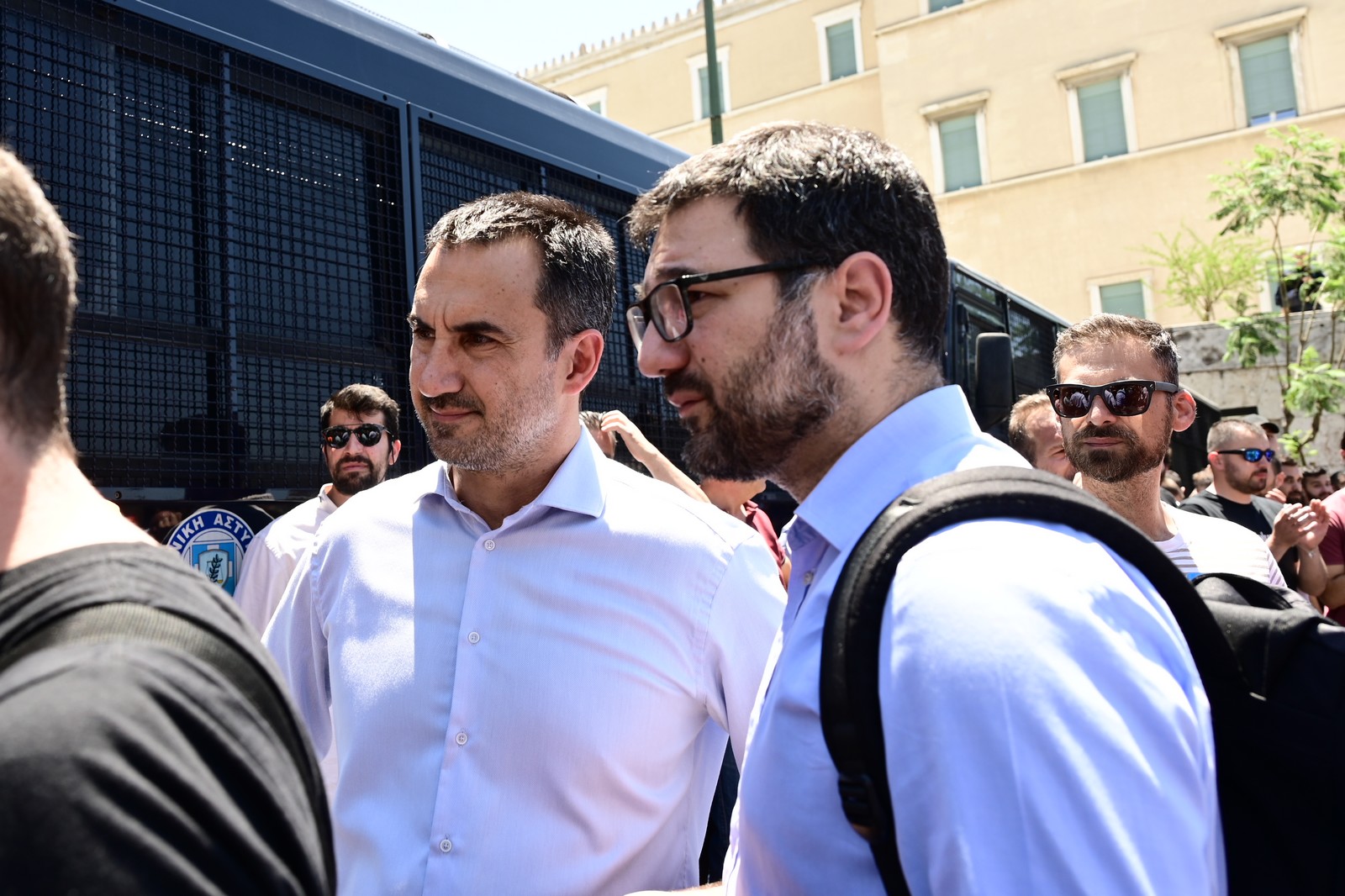 Αλέξης Χαρίτσης και Νάσος Ηλιόπουλος στο συλλαλητήριο για τη ΛΑΡΚΟ
