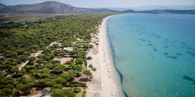 Η παραλία του Σχινιά