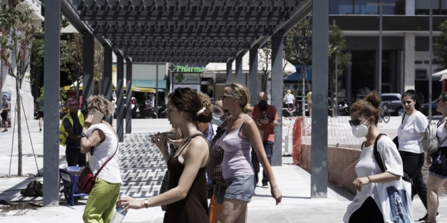 Κόσμος στο Σύνταγμα