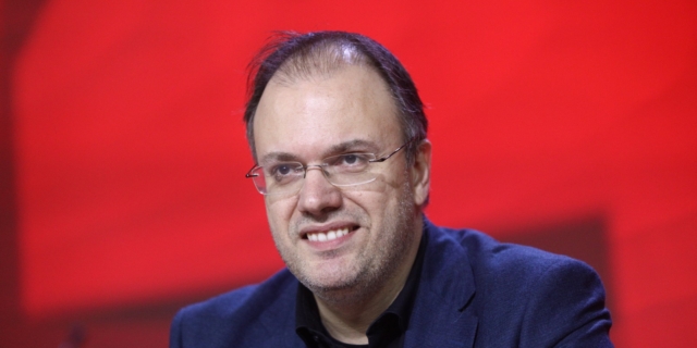 O Θανάσης Θεοχαρόπουλος