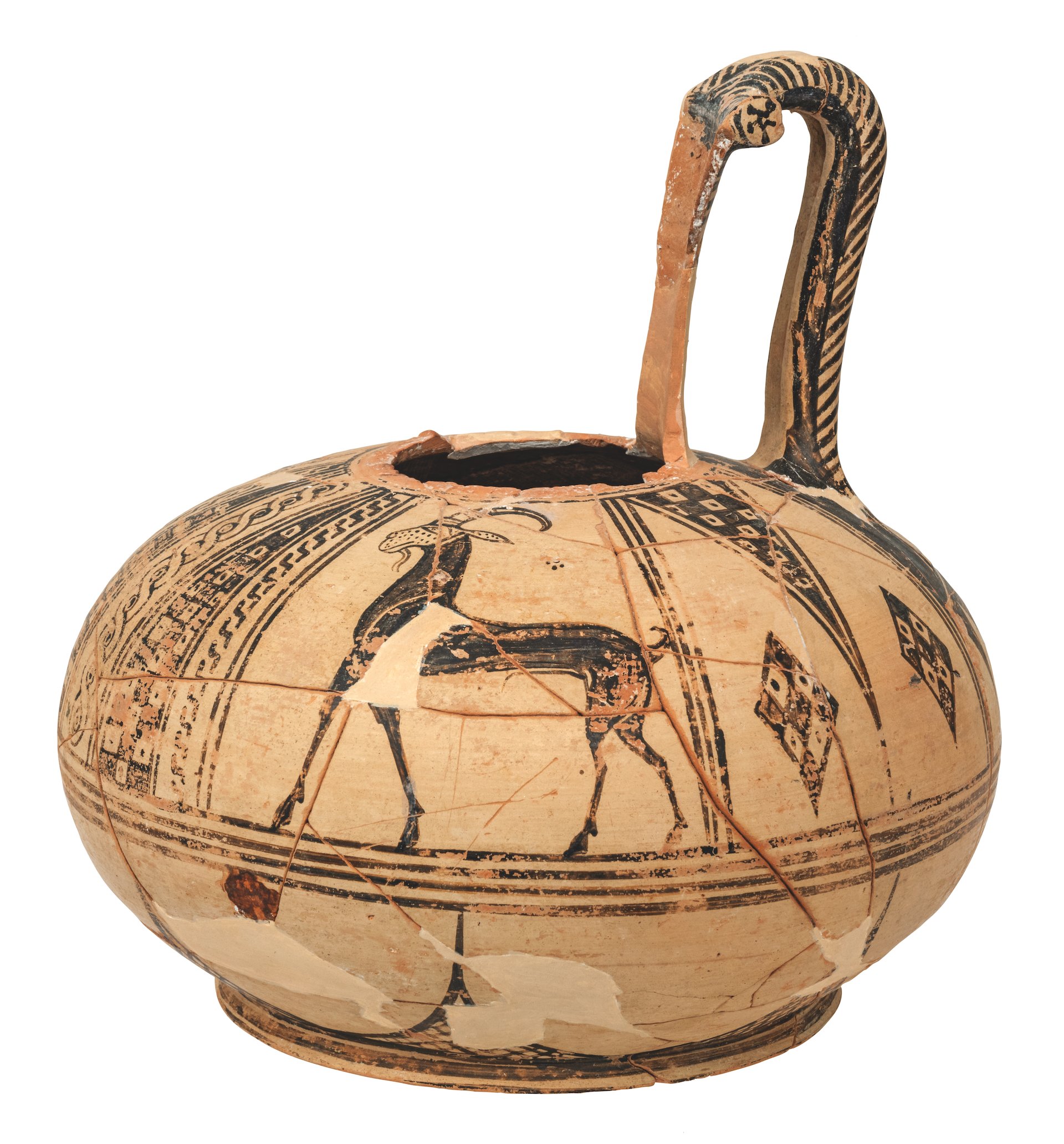 Πήλινη οινοχόη Πρώιμου Ρυθμού των Αιγάγρων, εισηγμένη από το νοτιοανατολικό Αιγαίο (ίσως από τη Μίλητο). Περίπου μέσα του 7ου αι. π.Χ. (660/650 π.Χ.) Μουσείο αρχαίας Ελεύθερνας Π16386 © Μουσείο αρχαίας Ελεύθερνας/Κέντρο Μελέτης, Πανεπιστήμιο Κρήτης