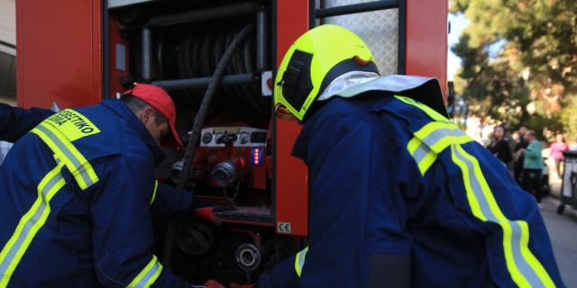 Φωτιά σε διαμέρισμα στο κέντρο της Αθήνας