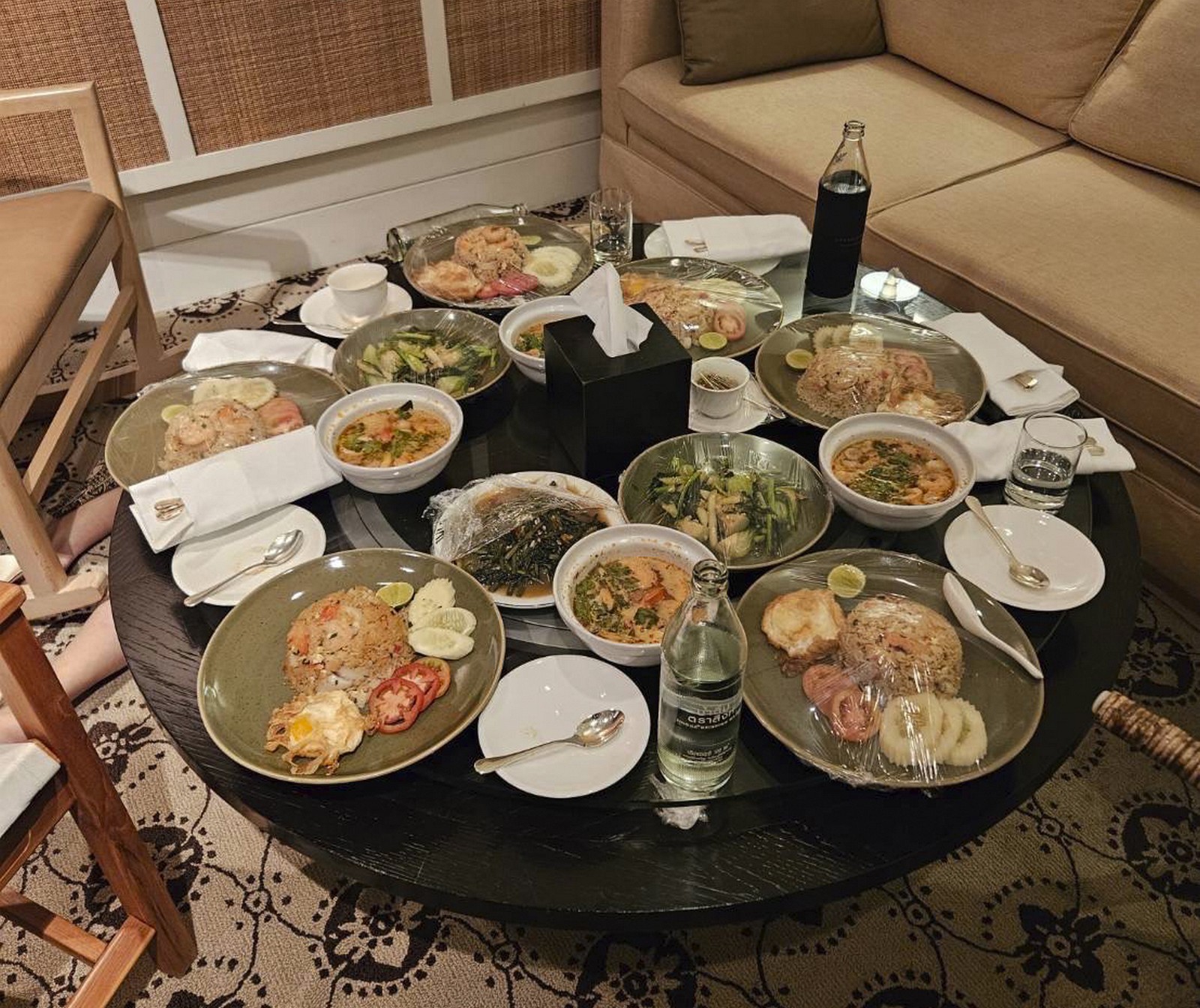 Το τελευταίο γεύμα των έξι τουριστών που βρέθηκαν νεκροί σε ξενοδοχείο στη Μπανγκόκ